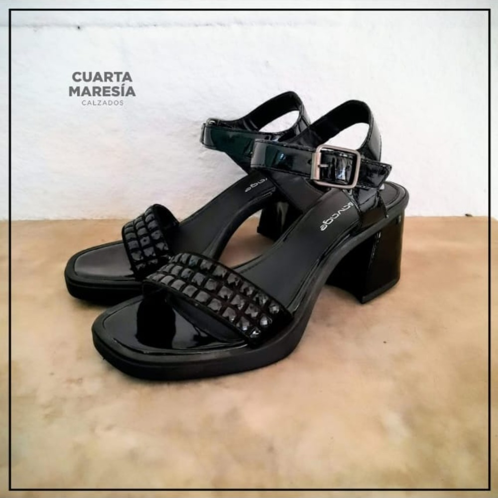 Sandalias Charol Piedras