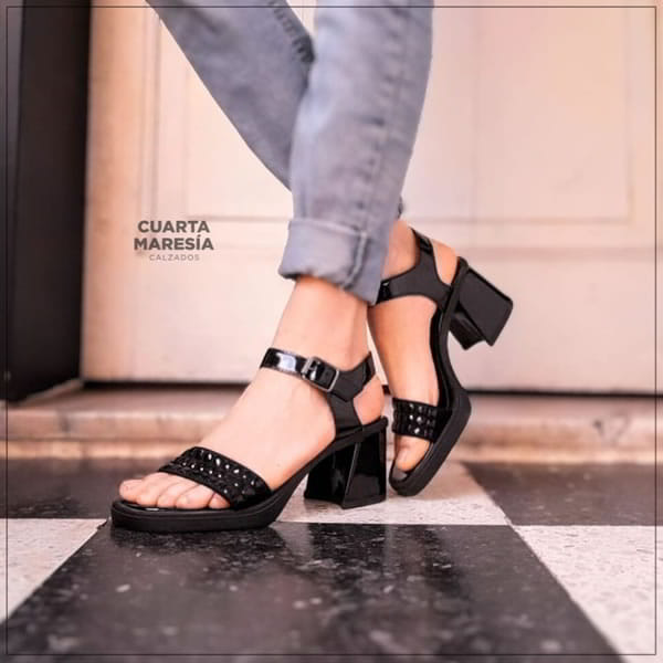 Sandalias Cuero Charol Savage