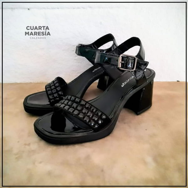 Sandalias Cuero Charol Savage